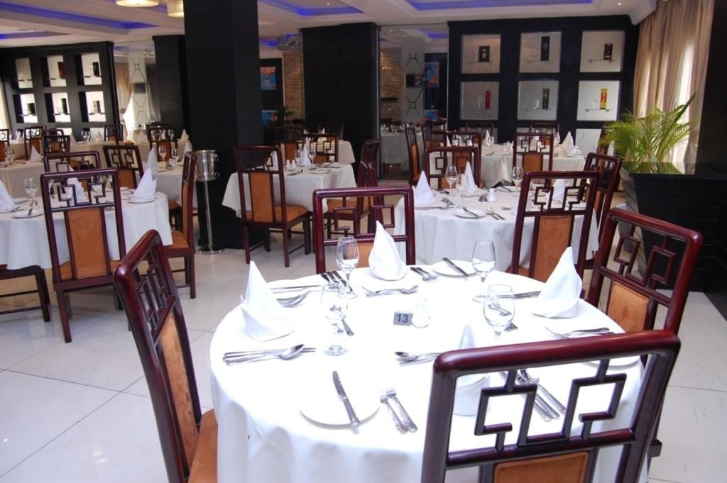 Owu Crown Hotel Ibadan Extérieur photo