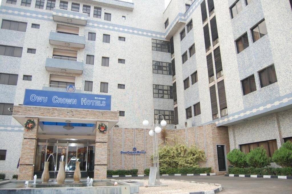 Owu Crown Hotel Ibadan Extérieur photo