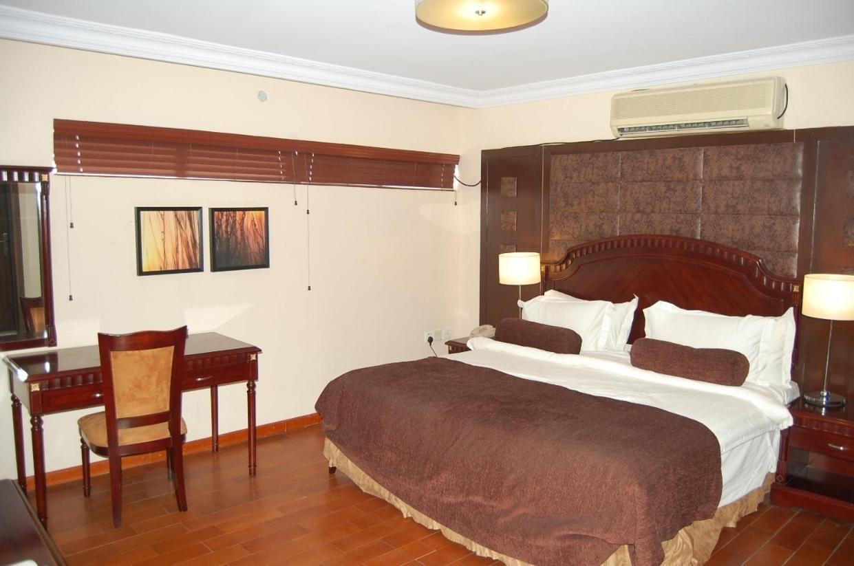 Owu Crown Hotel Ibadan Chambre photo